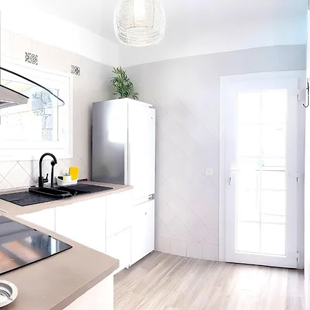 Villa Descansa With Private Pool, Air-conditioning, Sea View, Smart-tv Wifi