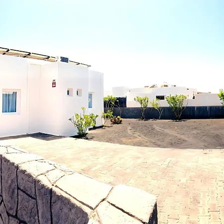 Villa Descansa With Private Pool, Air-conditioning, Sea View, Smart-tv Wifi Playa Blanca (Lanzarote)